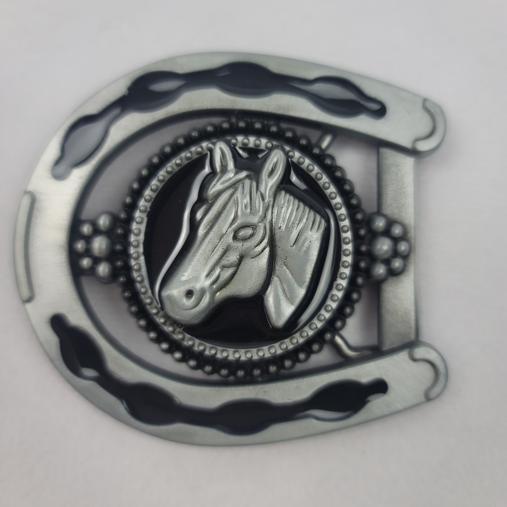 NWT 3D horse belt buckle pewter color